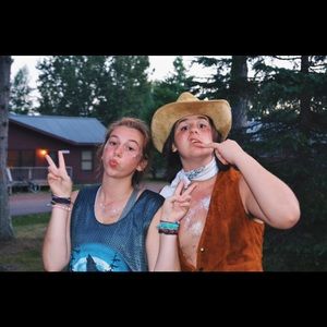 Meet your Posher, Bella